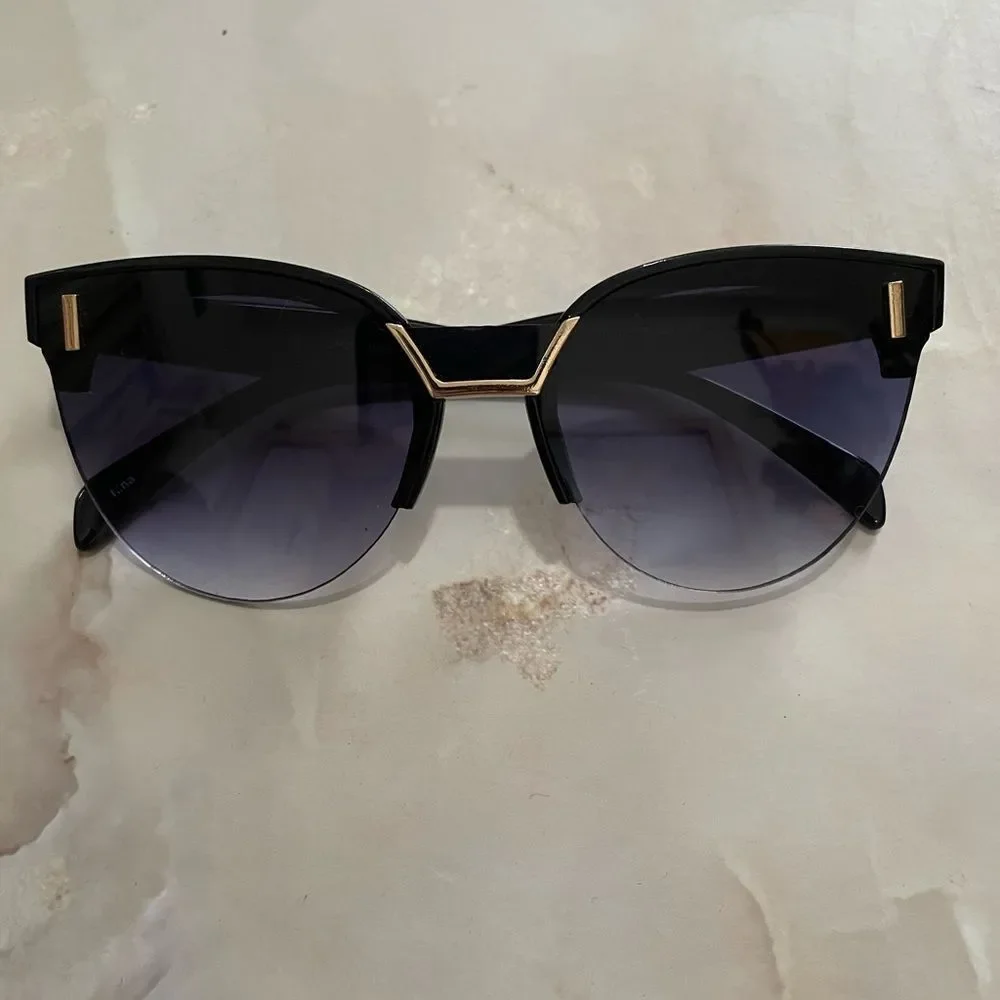 Sunglasses Black Cat Eye Gold geometric detail in middle & corners never worn